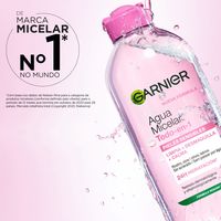 Garnier Água Micelar Tudo em 1: Limpa, remove a maquilhagem, elimina as impurezas e hidrata.