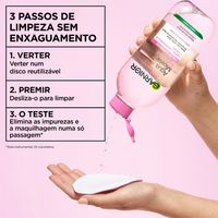 Garnier Água Micelar Tudo em 1: Limpa, remove a maquilhagem, elimina as impurezas e hidrata.